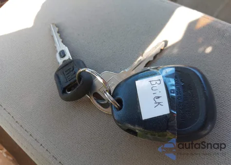 1998 Buick Century Custom из США, поврежденный, VIN 2G4WS52M4W1578113